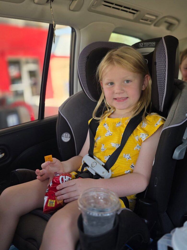 Rear-Facing vs Forward-Facing: What Most Parents Misunderstand
